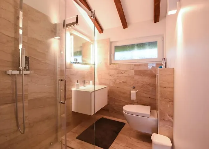 Вилла Luxury With Sauna And Jacuzzi, Amazing View Кран-Монтана